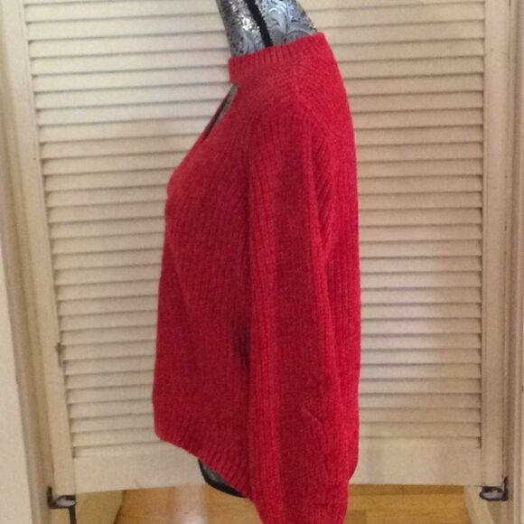 Super soft Recycled Poly Red Hot Sweater 11-13 L - Picture 5 of 11